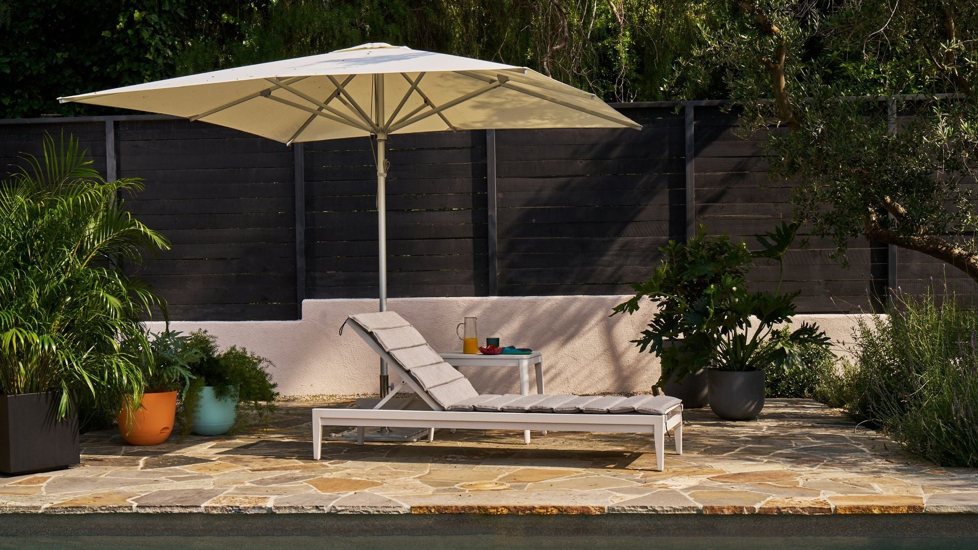 Modern Strength, Effortless Comfort: Aluminum Infinity Lounge for Life Outdoors