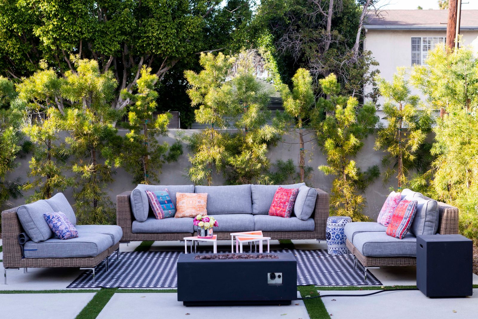 wicker outdoor sofa with fire pit table https://liveouter.com/