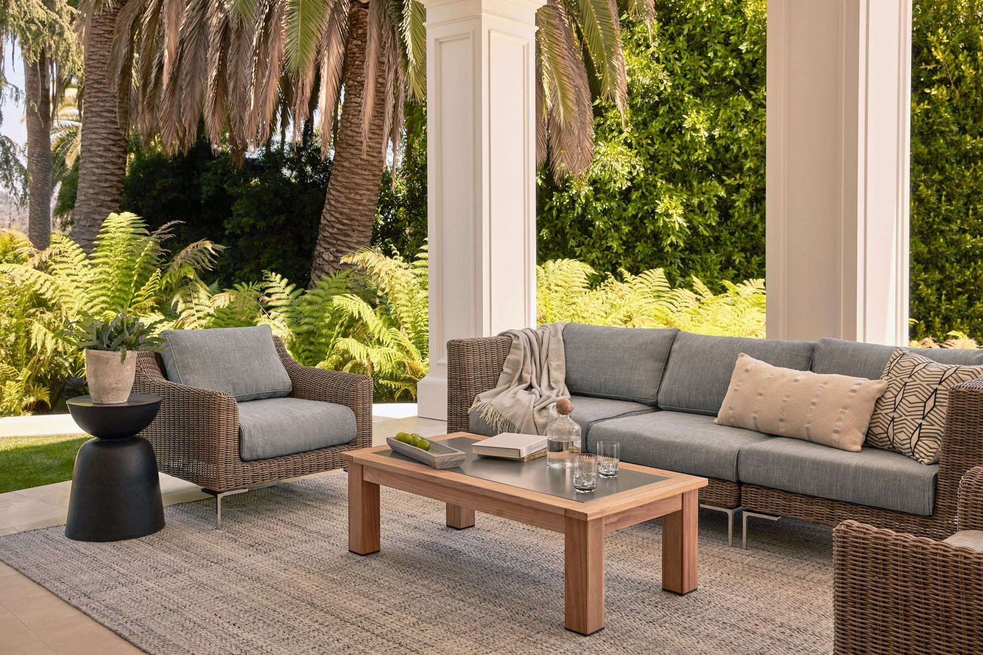 How to Mix & Match Outdoor Furniture Materials