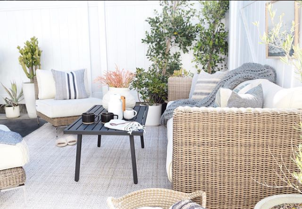 6 Ways to Style Your New Outdoor Rug