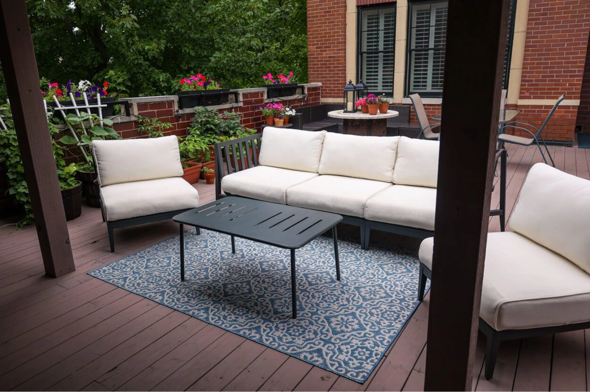 Beautifully Built to Last: The Science Behind Outer’s Aluminum Lounges