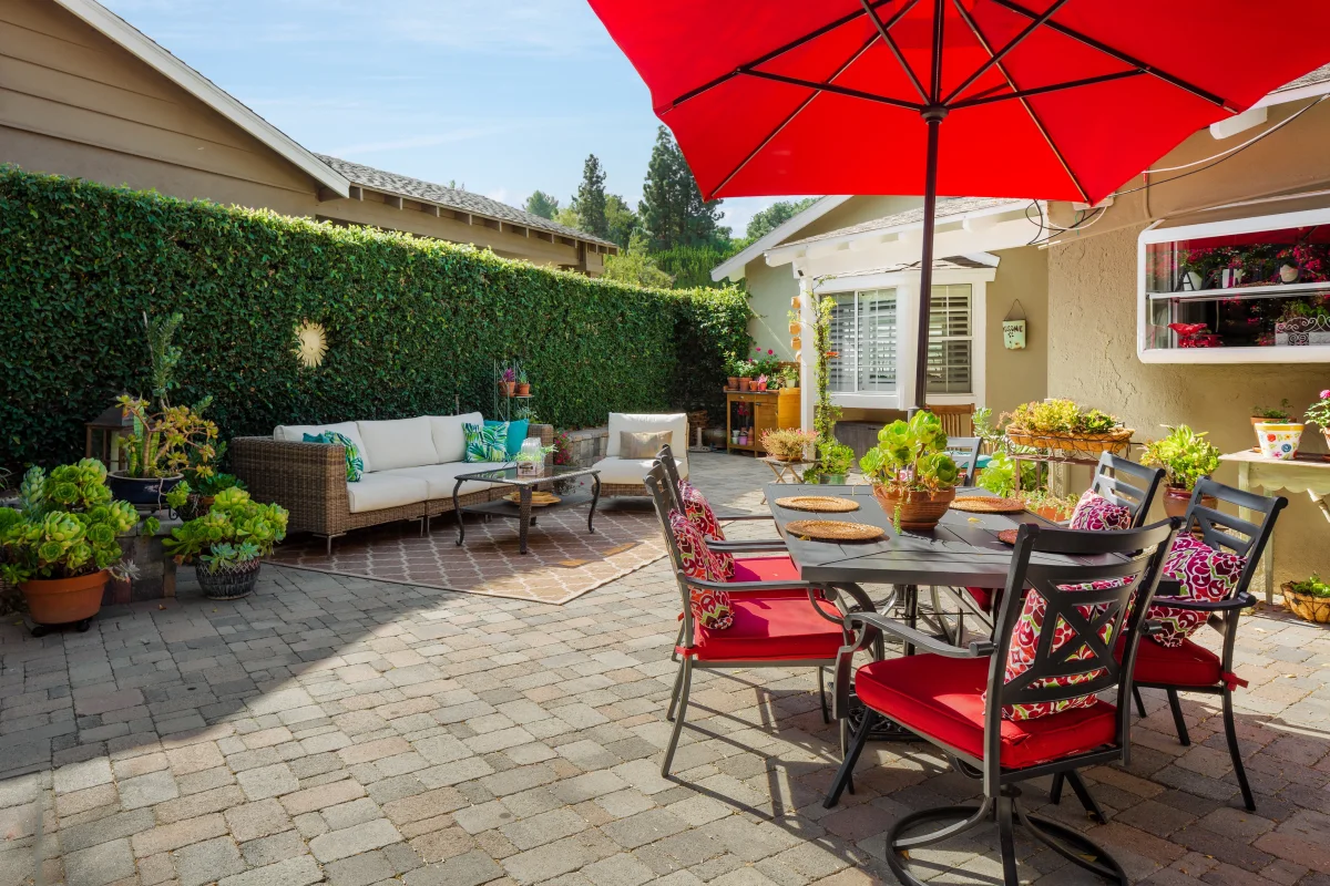 Circular Outdoor Dining Sets | Thoughtful Design for Life Outside
