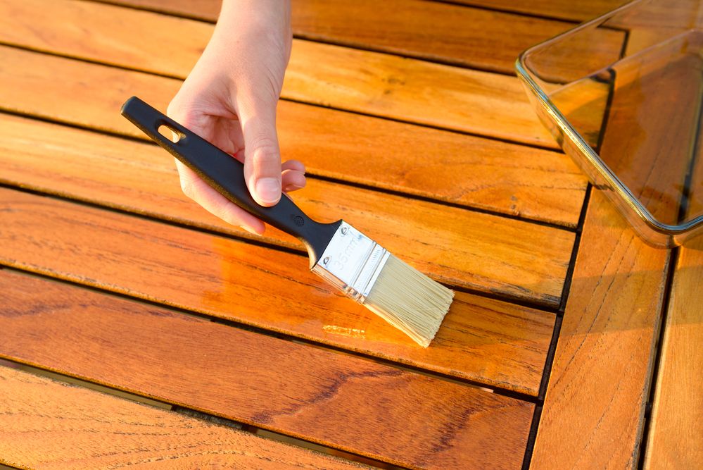 How to Care for Teak Outdoor Furniture Between Seasons