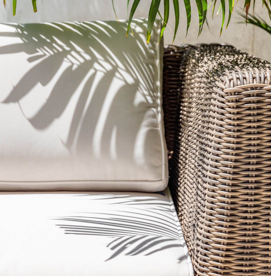 the white cushion of sofa https://liveouter.com/