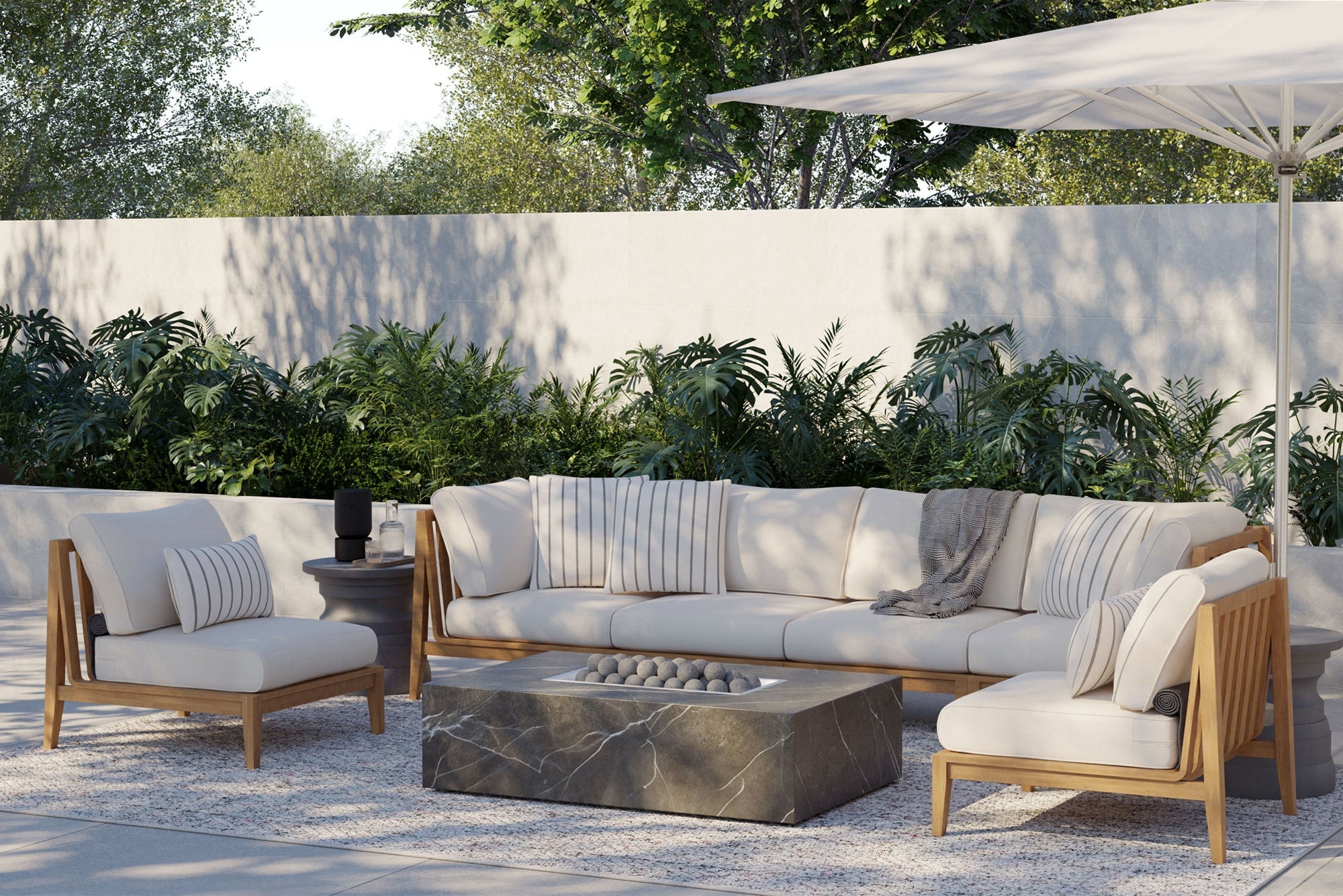 Timeless Materials, Modern Living: The Beauty of Teak and Aluminum