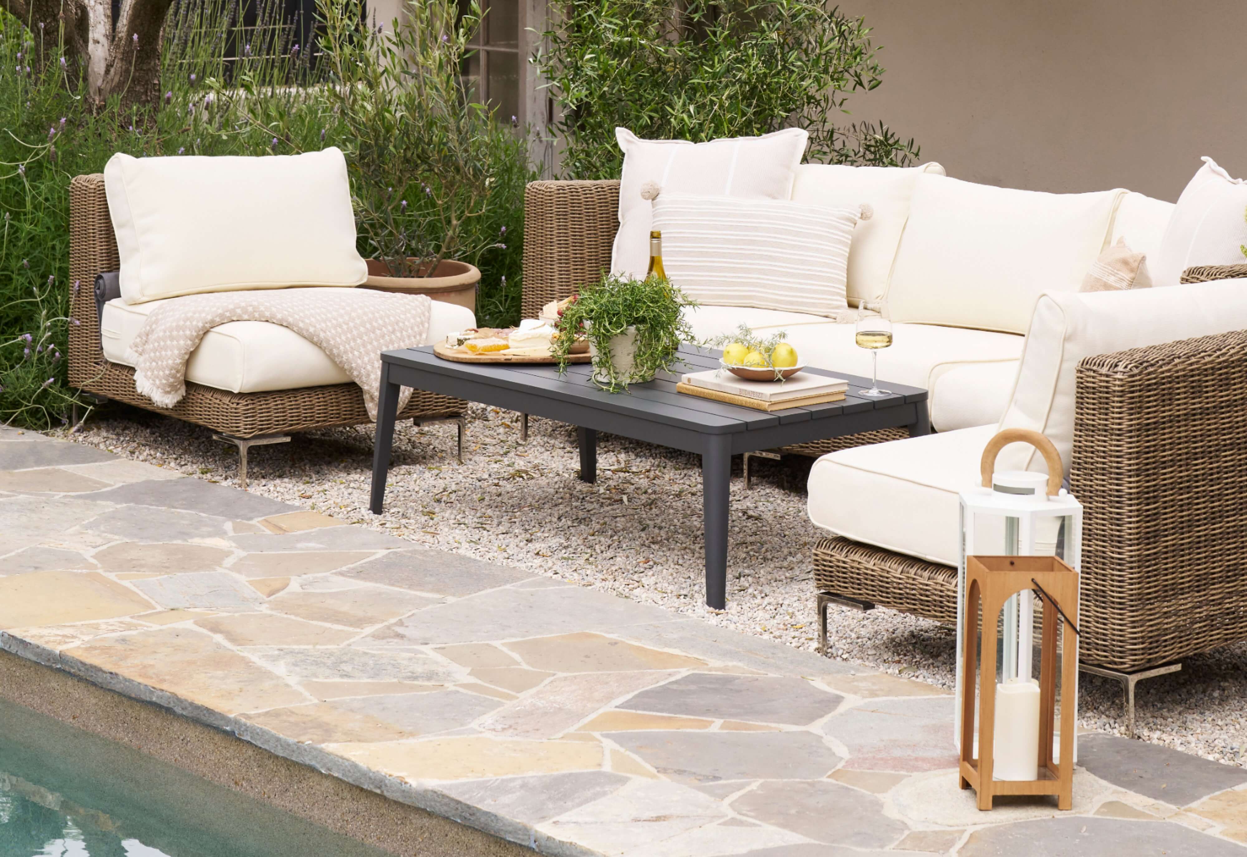 Aluminum Outdoor Coffee Table - Rectangular #color_charcoal