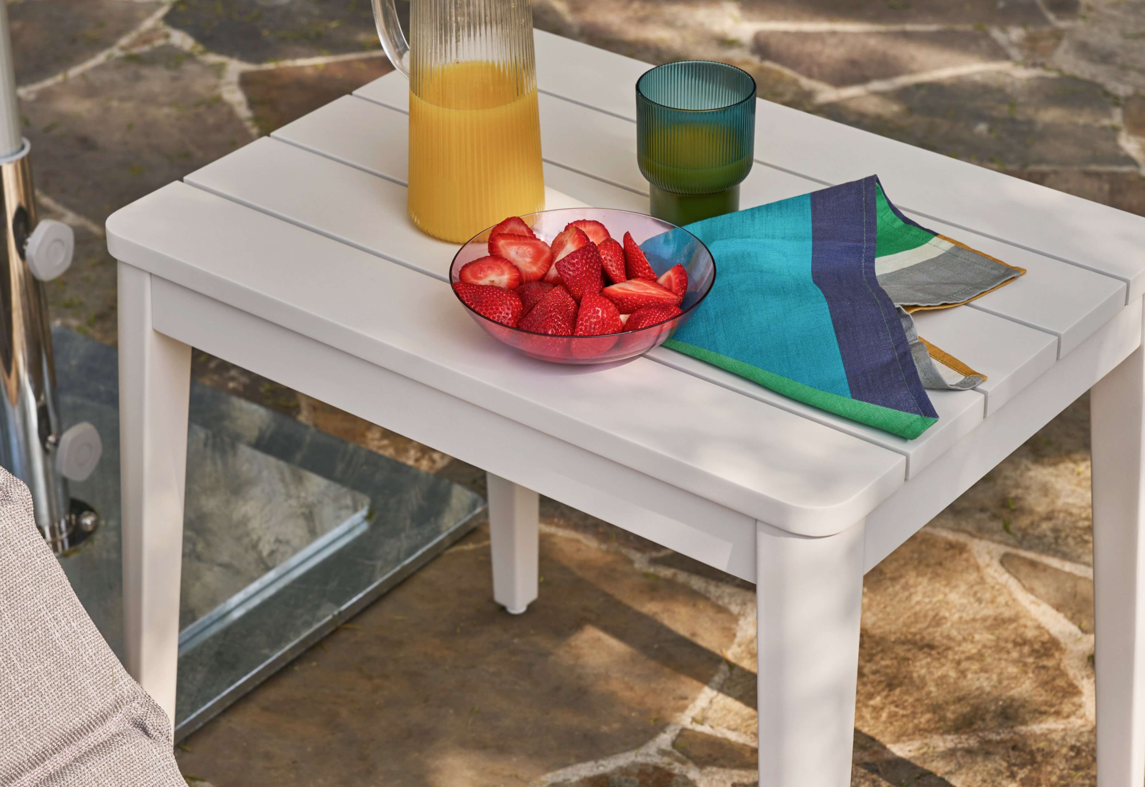 Aluminum Outdoor Side Table - Rectangular #table color_(unavailable) white