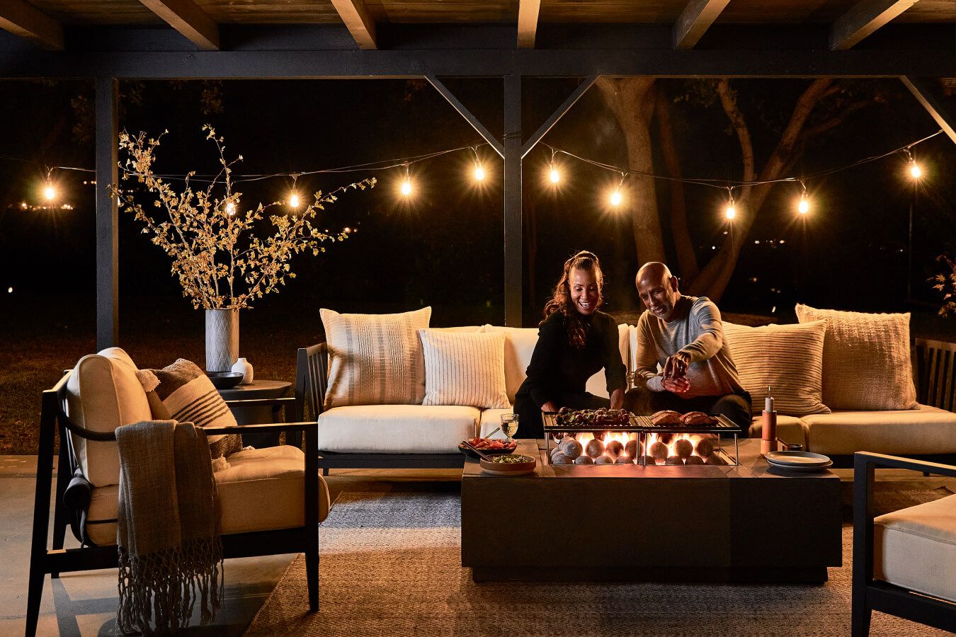 Low-Smoke Fire Pit Seating Clearance for Comfort and Safety