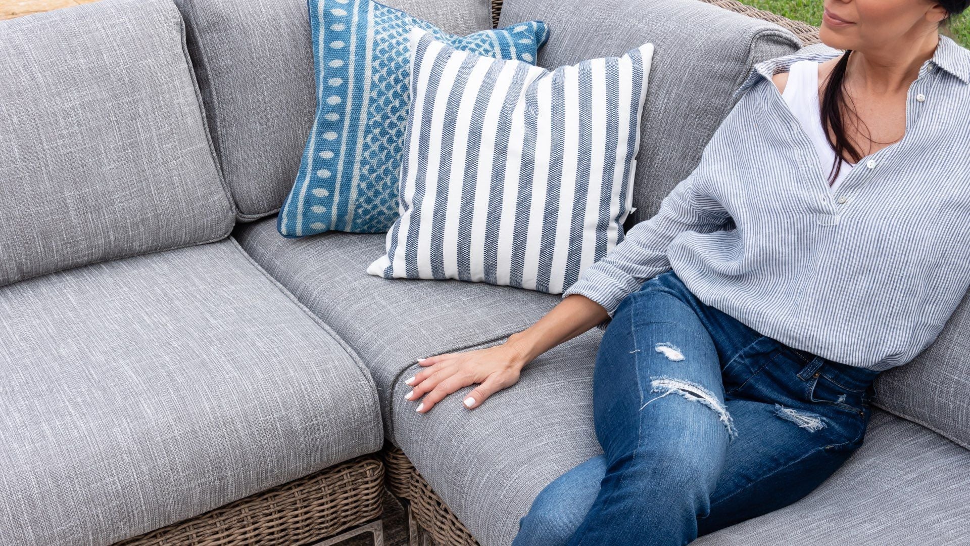 How To Arrange Your Outdoor Furniture