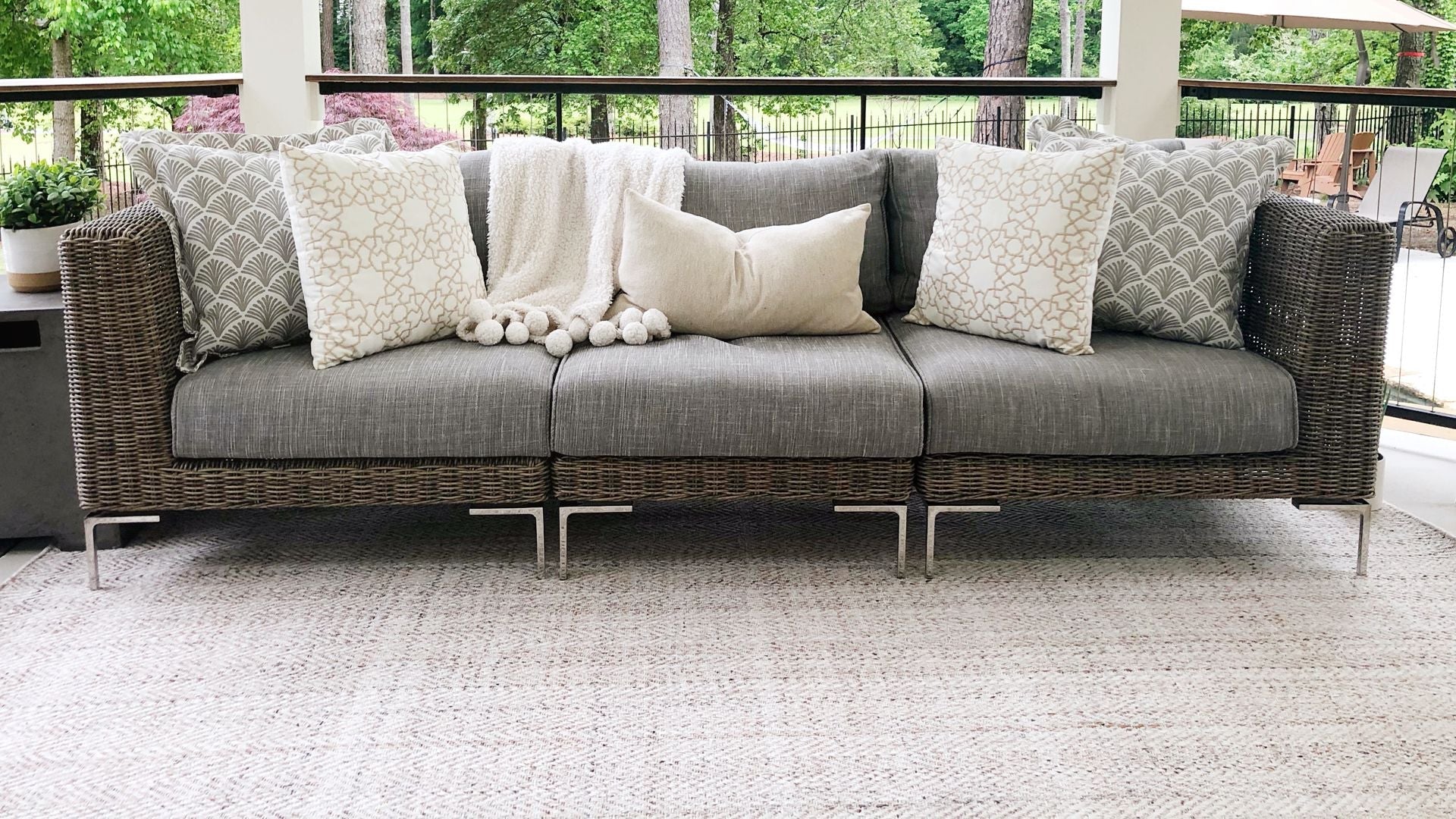 1188Rug and Outer Wicker Sofa https://liveouter.com/