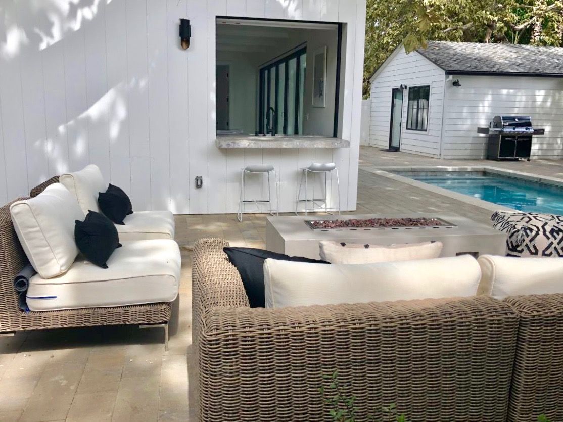 wicker sofa with fire pit table https://liveouter.com/