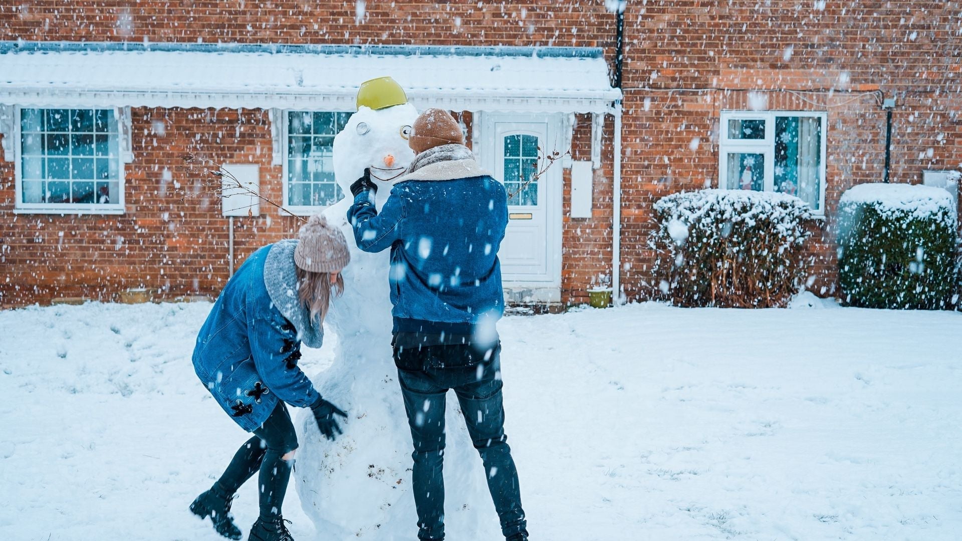 How to Protect Outdoor Furniture in Winter