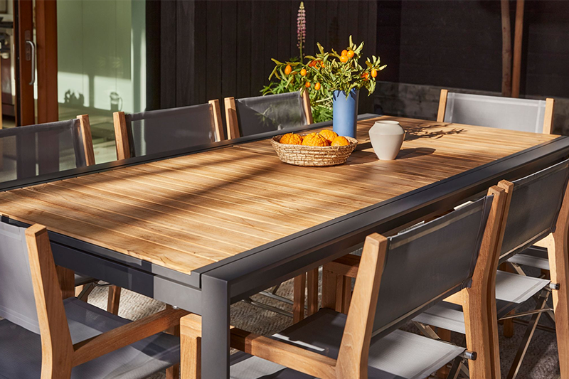 Where Beauty Meets Strength: Extendable Dining Insights for the Modern Patio