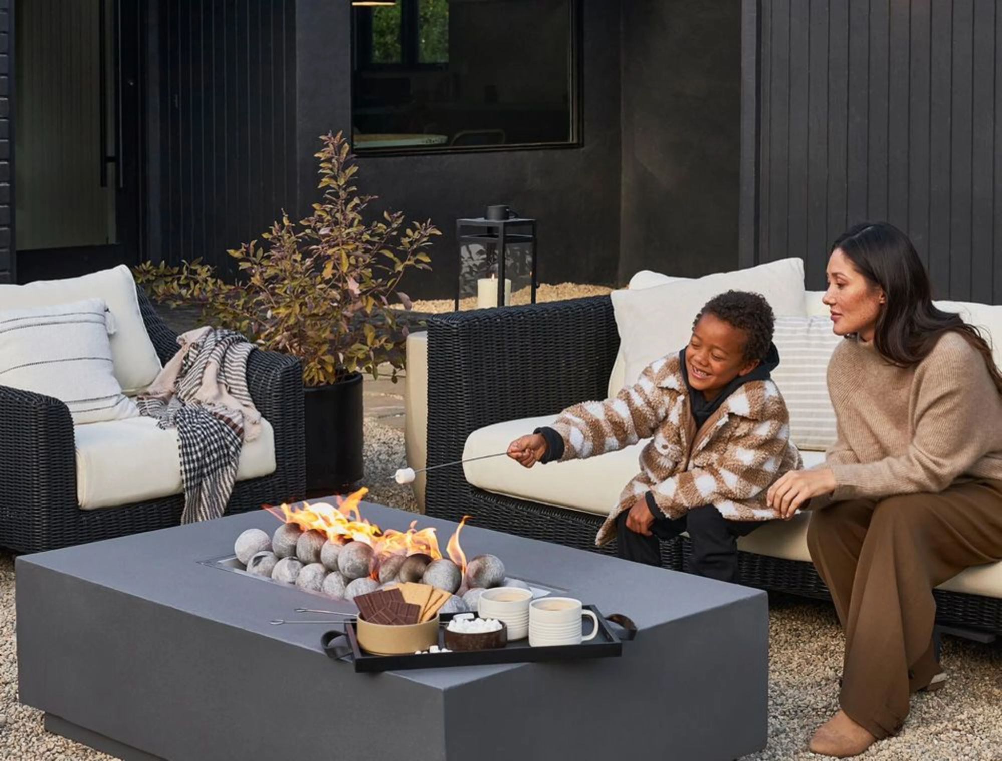 12 Patio Fire Pit Design Ideas & Seating Layouts | Outer