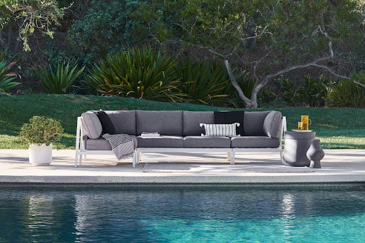 Aluminum Outer Outdoor Set by Pool | Outer https://liveouter.com/