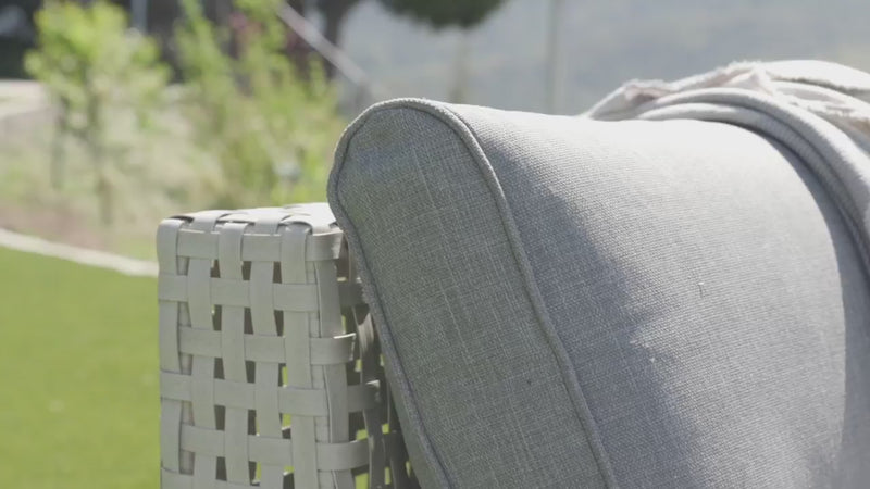 Video demonstrating the OuterCloud™ seat cushion, showing fast rebound performance and the layered foam construction designed for comfort and support.